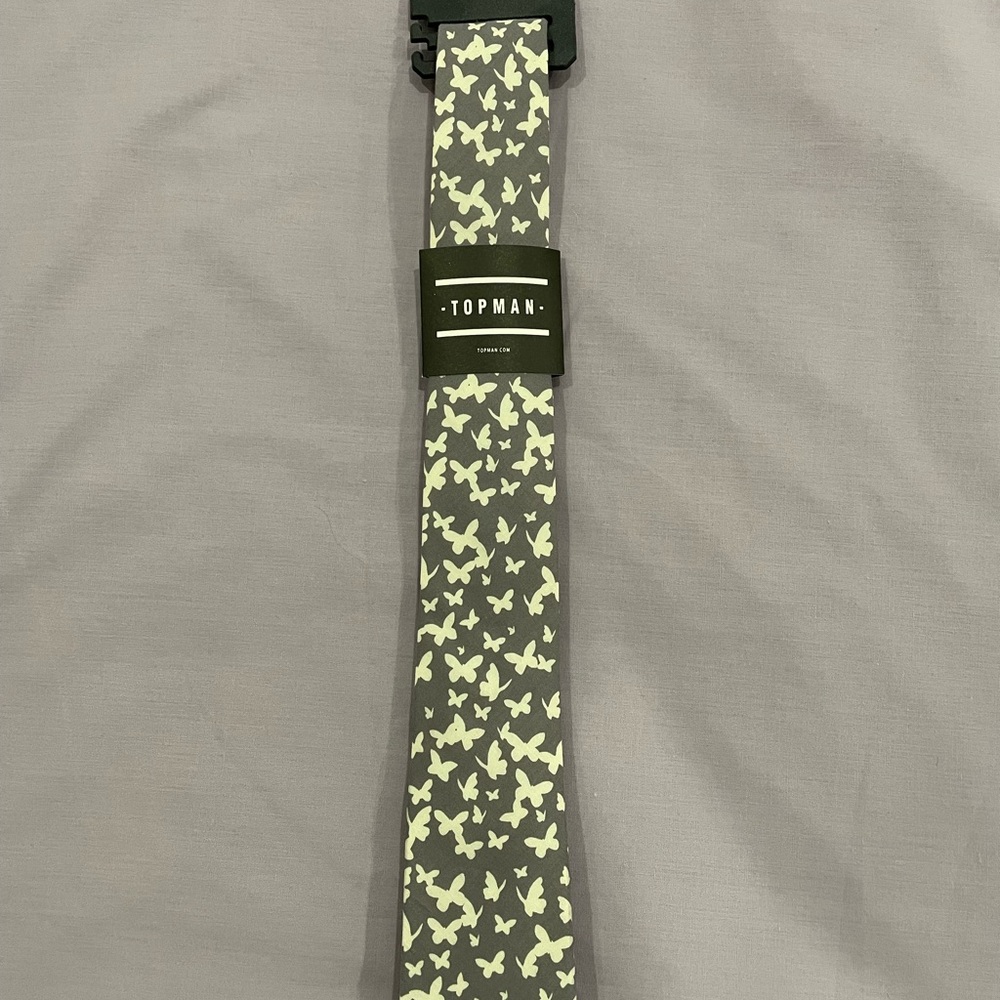 Topman Tie with Gray and Cream Design